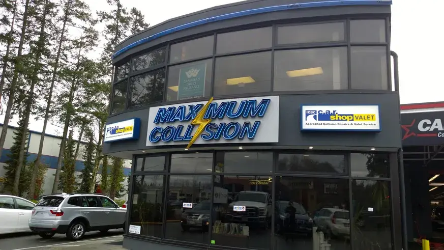 CARSTAR White Rock Maximum Collision on 32 Avenue in Surrey, BC